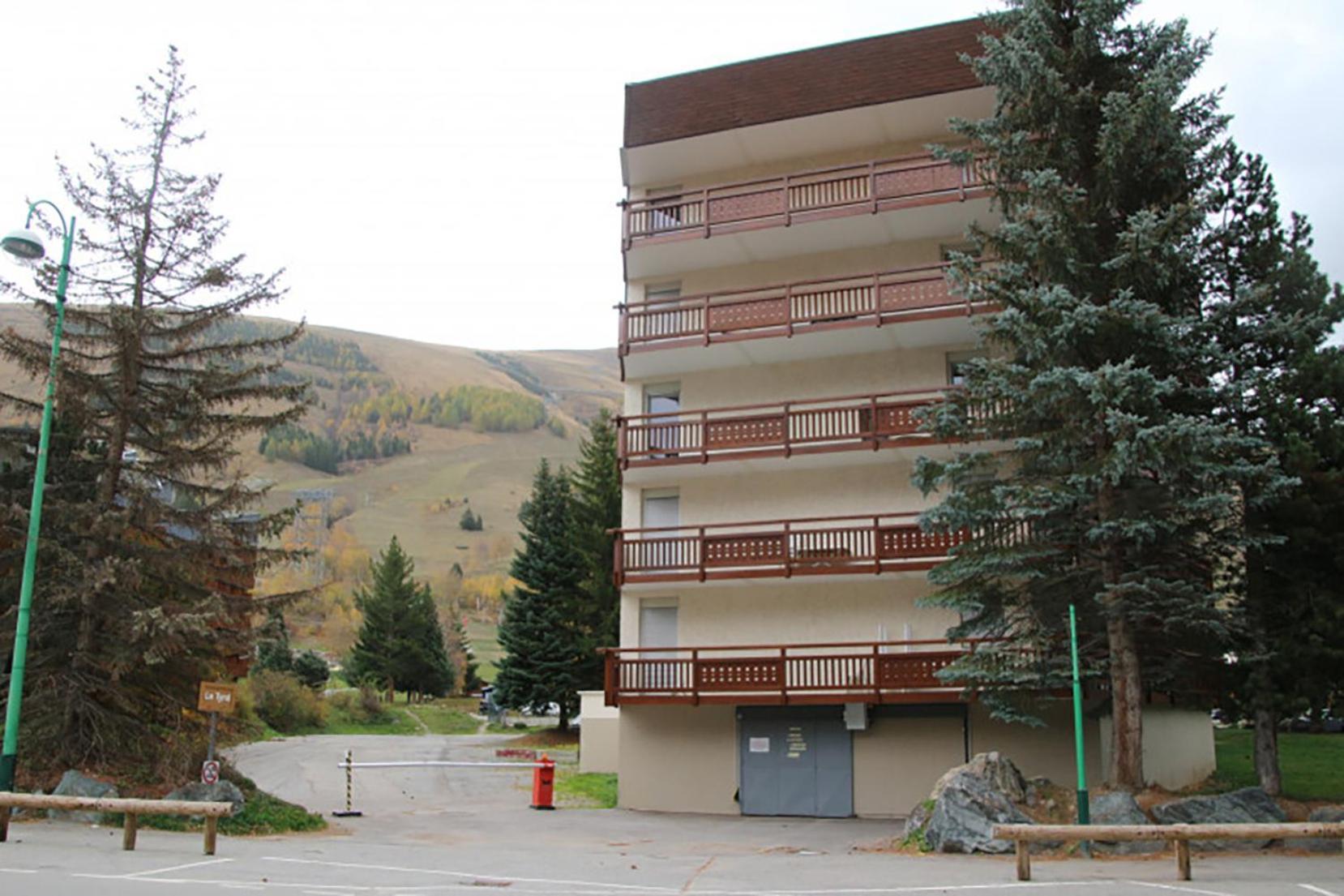 Studio De 32 M2 Pour 3 Personnes Pied Des Pistes เลส์เดอซาลป์ ภายนอก รูปภาพ